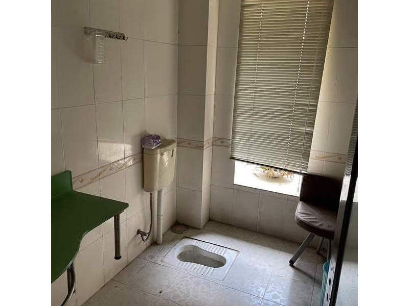 中山市三乡镇平南村鸿埠园路83号丰润豪庭2幢2梯601房的房地产及室内财产法拍房图片6