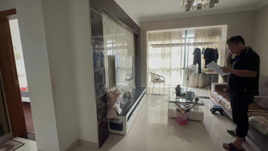 衡阳市蒸湘区立新大道55号冠都现代城A1区20号楼2601、2701室法拍房图片3