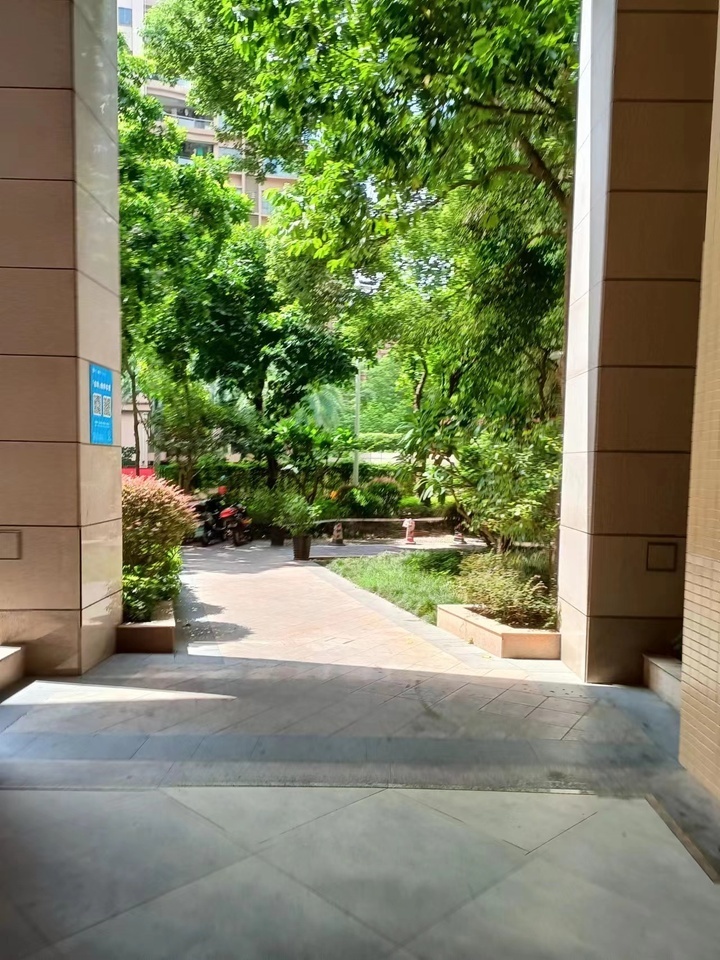 中山市阜沙镇阜建路3号富逸上苑3幢1802房法拍房图片1