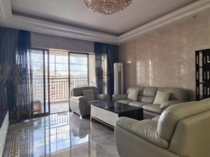 光耀荷兰小城 4室2厅 124㎡ 整租_惠州仲恺仲恺租房图片