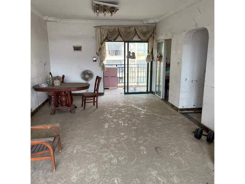 中山市三乡镇平南村鸿埠园路83号丰润豪庭2幢2梯601房的房地产及室内财产法拍房图片1