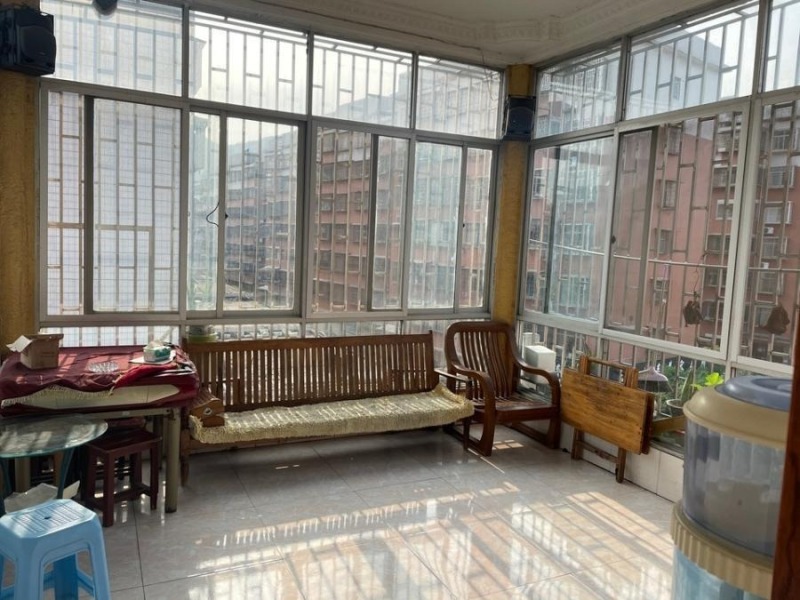 新区晋兴东路晋兴社区401、103法拍房图片2