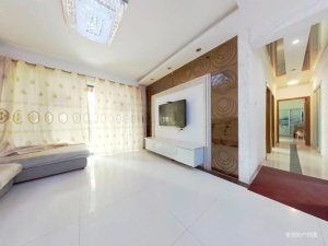 金华花园B区 4室2厅 122㎡ 精装_中山火炬开发区张家边二手房图片