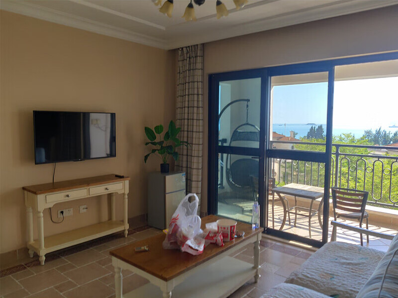 惠东县平海镇南门海地段万科双月湾花园一期A4栋2单元8层01号房法拍房图片2