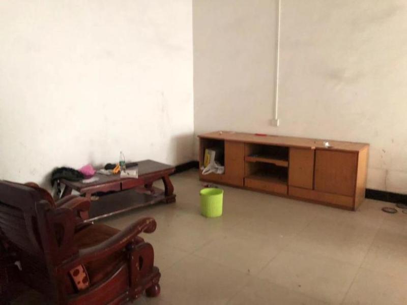 耒阳市五里牌街道办事处金华路11幢501室住宅用房法拍房图片2