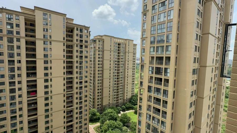 湖南省衡阳市石鼓区蒸阳北路301号雁栖湖耀江花园文鼎苑21号楼1901室房屋法拍房图片4